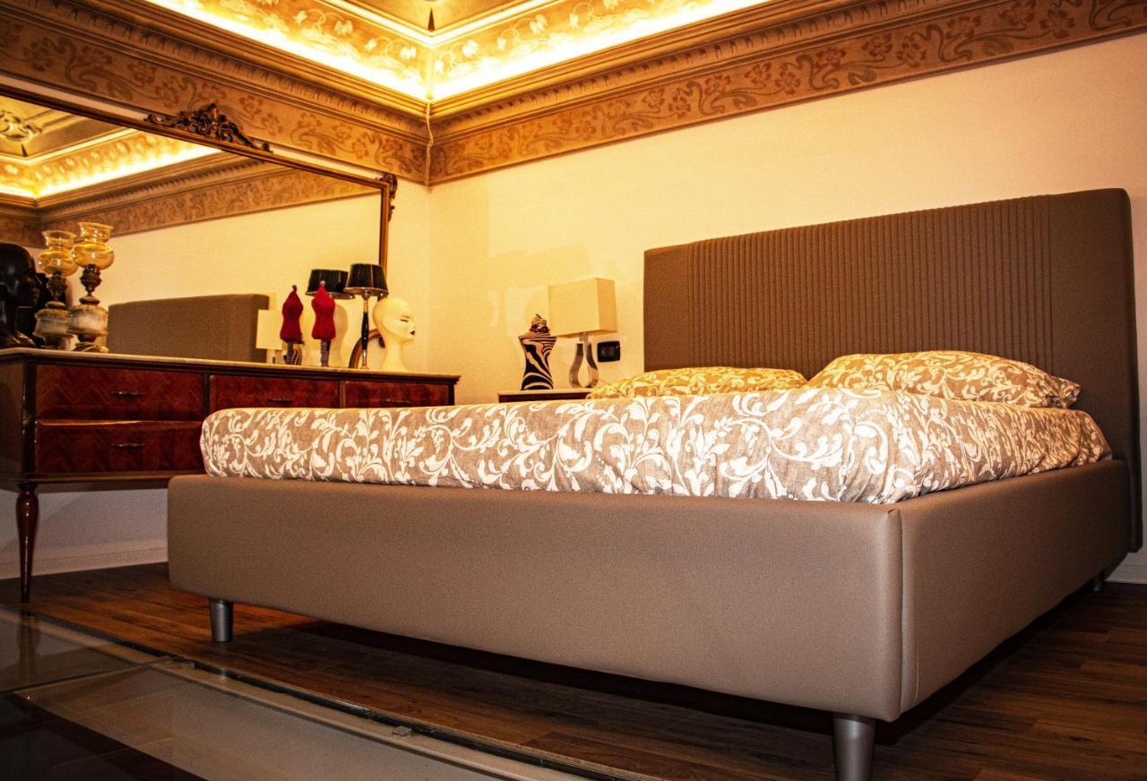 Exclusive Gina'S Apartment Catania Bagian luar foto