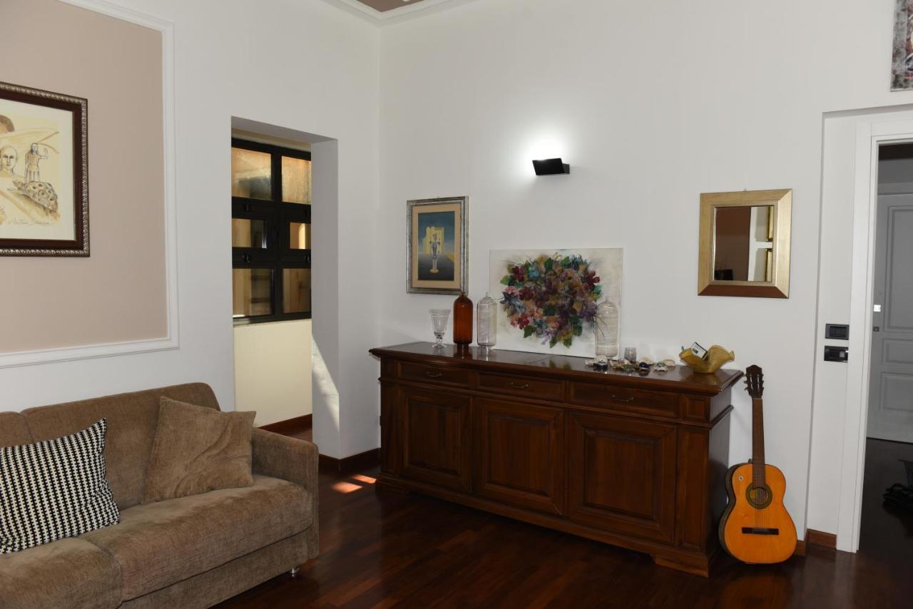 Exclusive Gina'S Apartment Catania Bagian luar foto